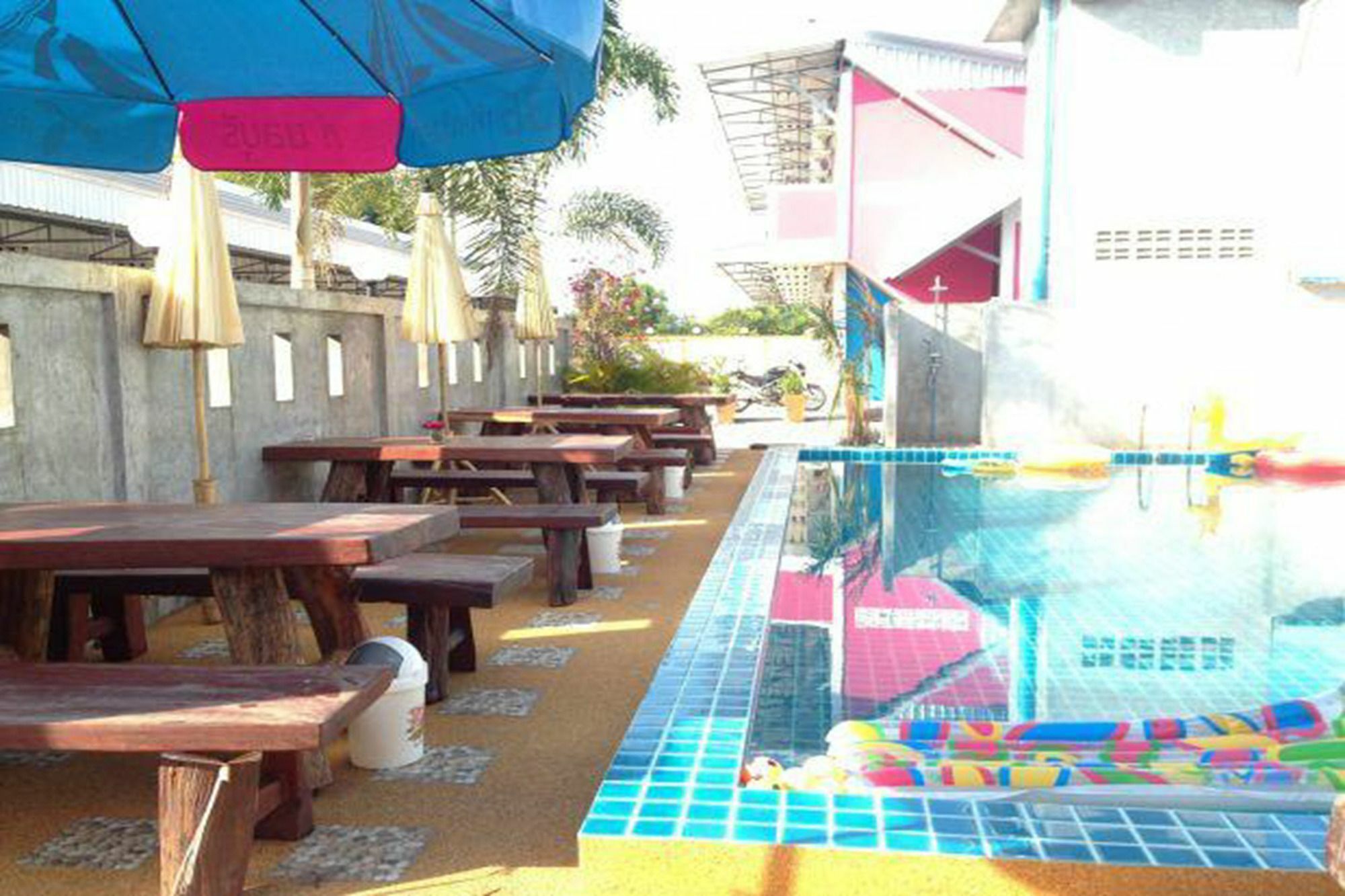 Hotel Mee Rak Vintage à Bang Sare Extérieur photo
